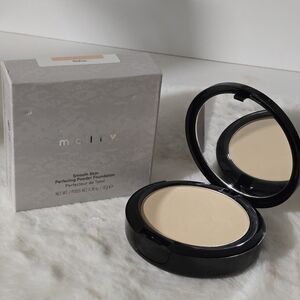 Mally Beauty Smooth Skin Perfecting Powder Foundation Full Size - Medium